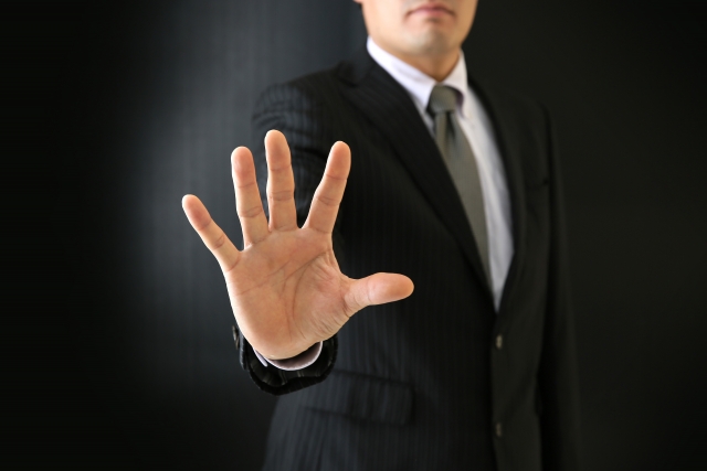 住宅展示場で冷やかしと思って対応する営業の人