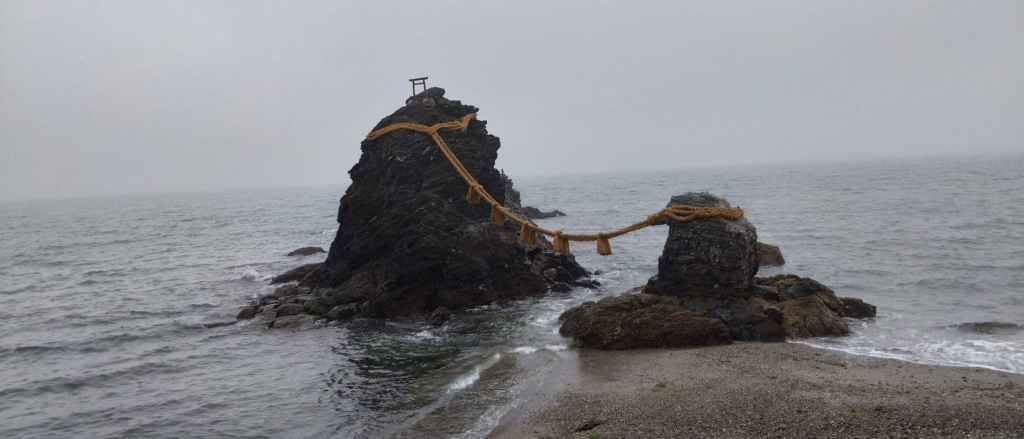 二見興玉神社の夫婦岩