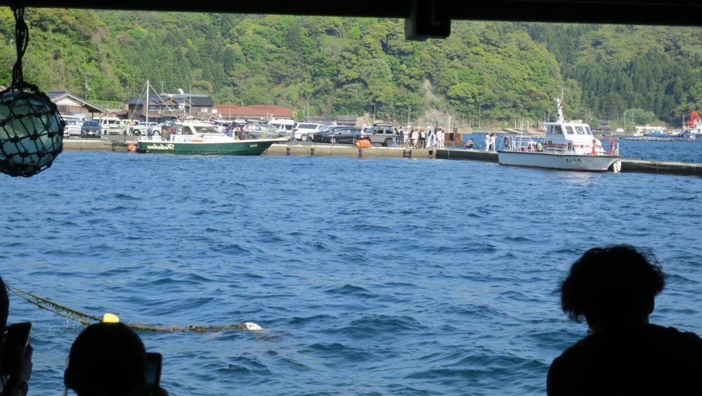 あうらカフェからの伊根の舟屋の景色