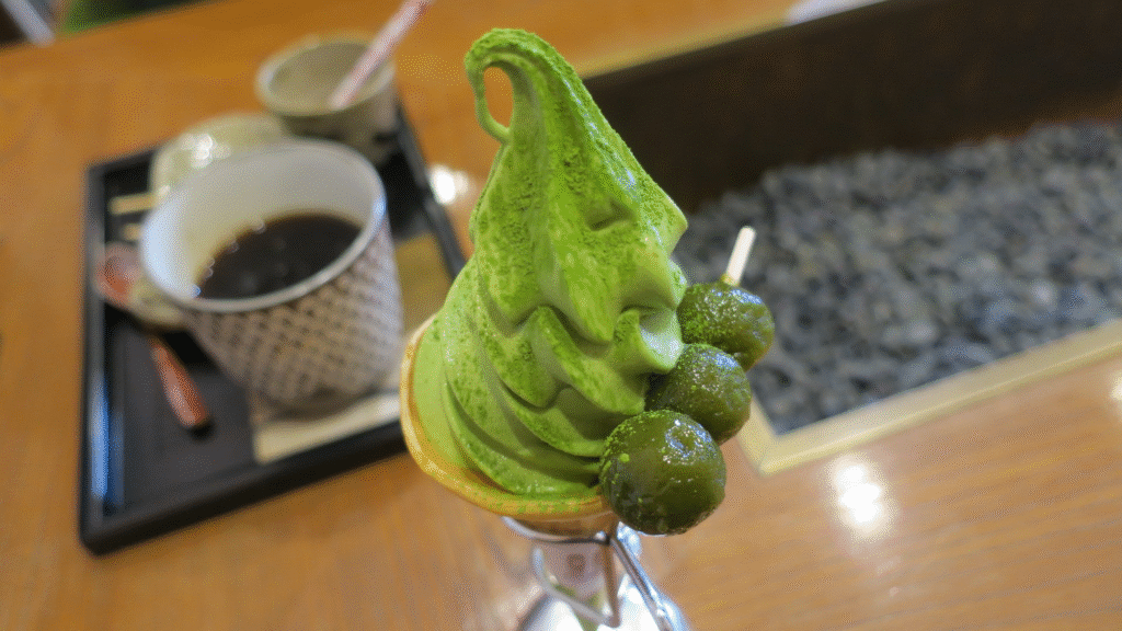 茶団子付き抹茶ソフト
